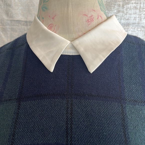 Tahari blue green and black sweater - Picture 2 of 6